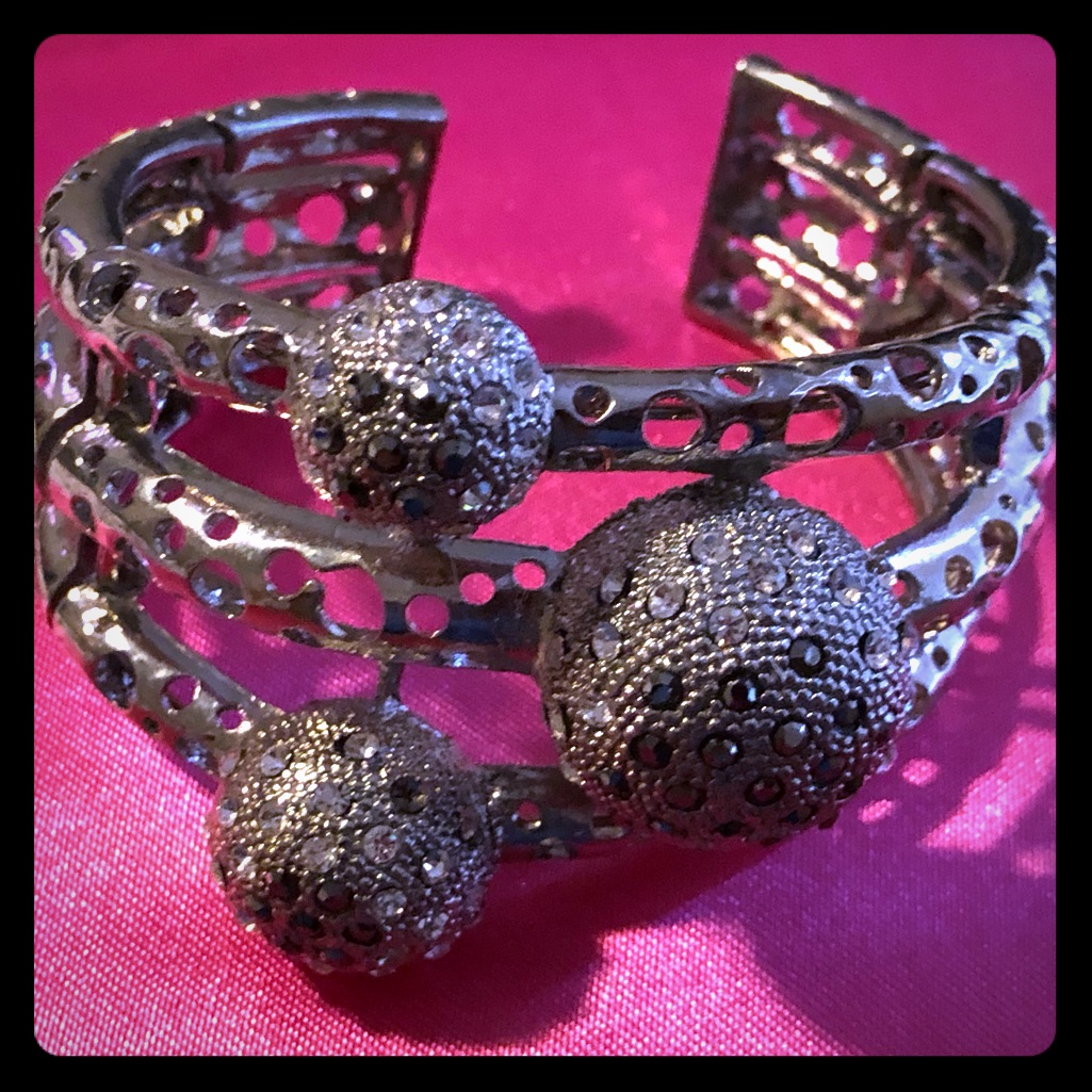 Silver Tone Bracelet Silver Tone Bracelet